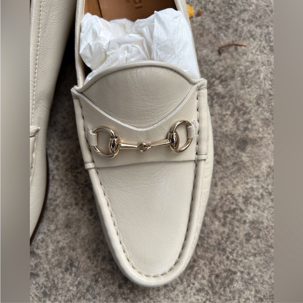 GUCCI LOAFERS NWT WHITE SIZE-8 
BOX INCLUDED - Picture 4 of 9